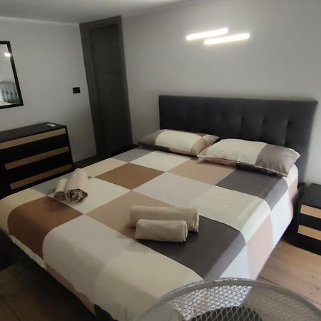 Louis Home Syracuse ภายนอก รูปภาพ